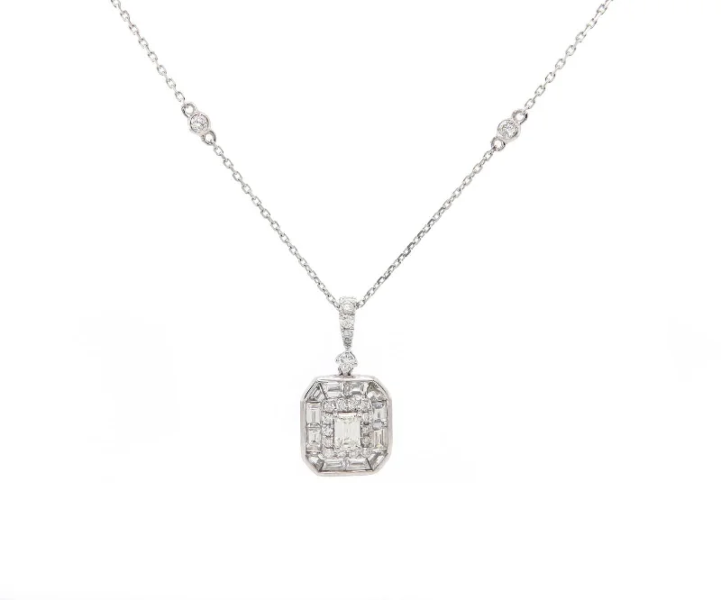 Robust flair necklaces -New 1.11ctw Mixed Diamond Pendant Necklace in 14K