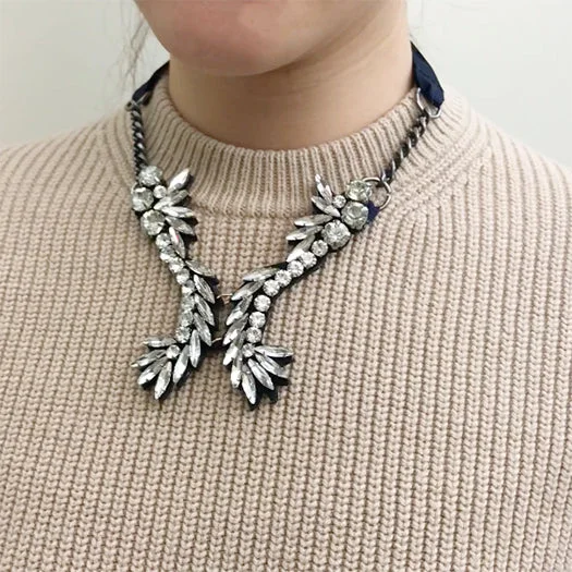 Bar accent necklaces -Nomad- Ribbon Collar Necklace