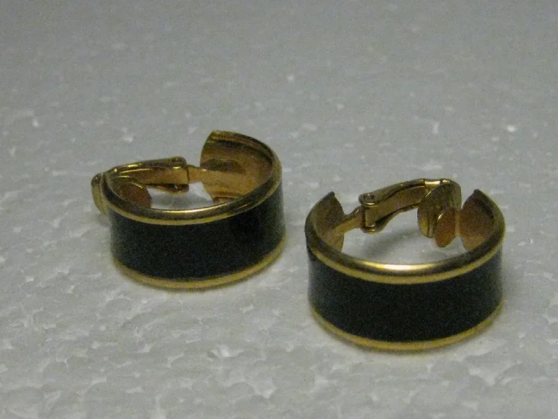 minimalist ring earrings for women -Vintage 1960's Goldtone Black Enameled Wide Petite Hoop Clip-on Earrings, 3/4" long, 1/3" wide